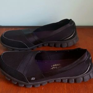 Sketcher's memory foam lightweights slip-ons